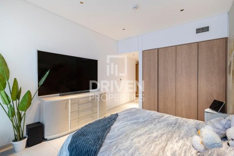 Apartment in Business Bay, Dubai 2 bedrooms, 142 sq.m. № 86831 - photo 16