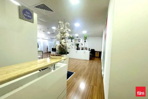 Office in Dubai 228.7 sq.m. № 50158 - photo 6