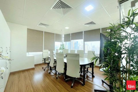 Office in Dubai 228.7 sq.m. № 50158 - photo 2