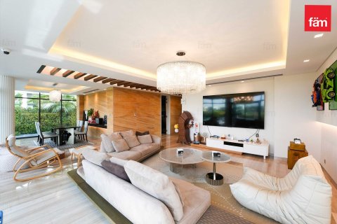 Villa in Dubai 5 bedrooms, 610.6 sq.m. № 50136 - photo 1