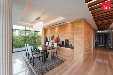 Villa in Dubai 5 bedrooms, 610.6 sq.m. № 50136 - photo 7
