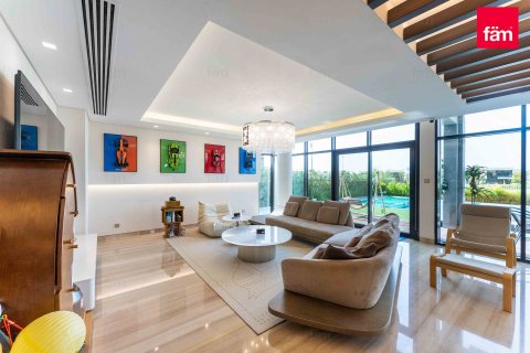 Villa in Dubai 5 bedrooms, 610.6 sq.m. № 50136 - photo 3