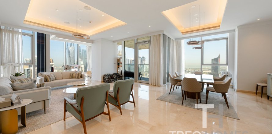 Apartment in Jumeirah Lake Towers, Dubai 4 bedrooms, 417 sq.m. № 16775