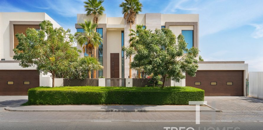 Villa in Jumeirah Park, Dubai 6 bedrooms, 557 sq.m. № 16773