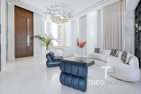 Villa in Jumeirah Park, Dubai 6 bedrooms, 557 sq.m. № 16773 - photo 11