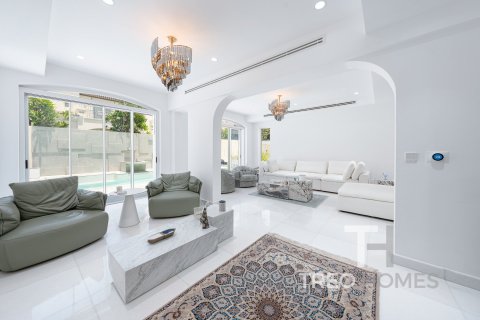 Villa in Arabian Ranches, Dubai 6 bedrooms, 480 sq.m. № 16774 - photo 11