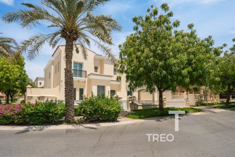 Villa in Arabian Ranches, Dubai 6 bedrooms, 480 sq.m. № 16774 - photo 2