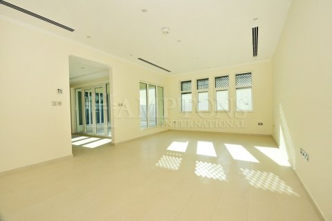 فيلا في Jumeirah Park Homes, Jumeirah Park, دبي 3 غرف نوم, 679.95705700 م² رقم 16765 - صورة 2