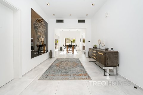 Villa in Meadows, Dubai 4 bedrooms, 368 sq.m. № 16776 - photo 3