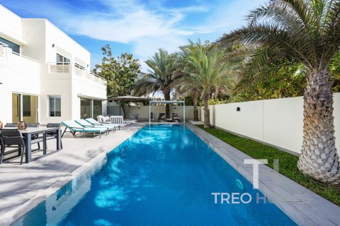 Villa in Meadows, Dubai 4 bedrooms, 368 sq.m. № 16776 - photo 30