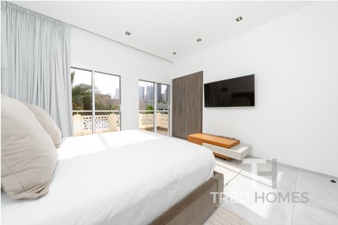 Villa in Meadows, Dubai 4 bedrooms, 368 sq.m. № 16776 - photo 24