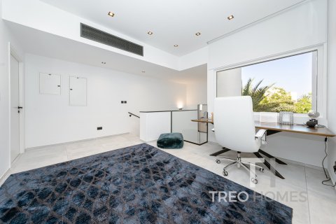 Villa in Meadows, Dubai 4 bedrooms, 368 sq.m. № 16776 - photo 15