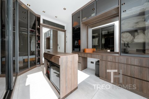 Villa in Meadows, Dubai 4 bedrooms, 368 sq.m. № 16776 - photo 19