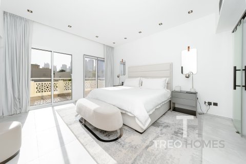 Villa in Meadows, Dubai 4 bedrooms, 368 sq.m. № 16776 - photo 16