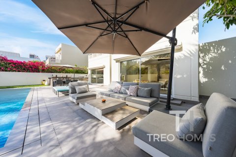 Villa in Meadows, Dubai 4 bedrooms, 368 sq.m. № 16776 - photo 2
