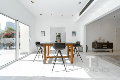 Villa in Meadows, Dubai 4 bedrooms, 368 sq.m. № 16776 - photo 8