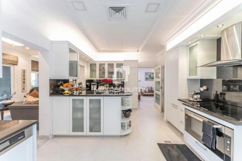 Villa en Palm Jumeirah, Dubai, 3 dormitorios, 423 m², № 14685 - foto 8