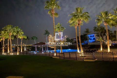 Villa en Palm Jumeirah, Dubai, 3 dormitorios, 423 m², № 14685 - foto 20