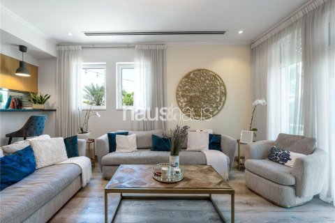 Villa in Jumeirah Park, Dubai 3 bedrooms, 295 sq.m. № 43487 - photo 20