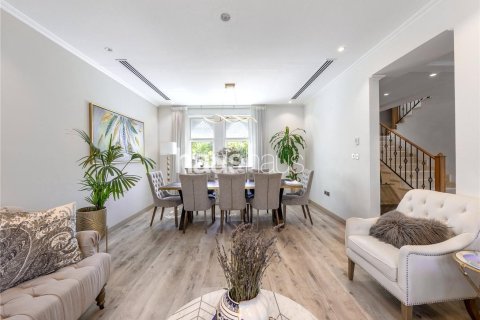 Villa in Jumeirah Park, Dubai 3 bedrooms, 295 sq.m. № 43487 - photo 9
