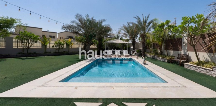 Villa in Jumeirah Park, Dubai 3 bedrooms, 295 sq.m. № 43487