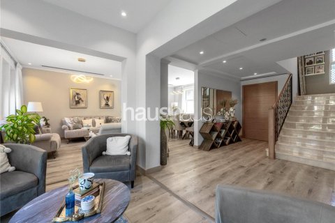 Villa in Jumeirah Park, Dubai 3 bedrooms, 295 sq.m. № 43487 - photo 4