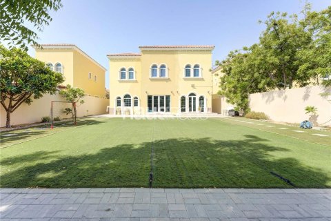 Купить виллу в Legacy, Jumeirah Park, Дубай: 4 спальни, 361м², № 43473 - фото 14