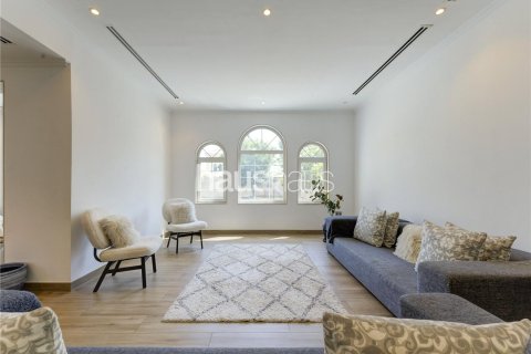 Купить виллу в Legacy, Jumeirah Park, Дубай: 4 спальни, 361м², № 43473 - фото 11
