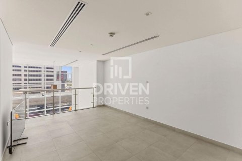 Dúplex en Marina Arcade Tower, Dubai Marina, Dubai, 1 dormitorio, 155.98 m², № 129497 - foto 5