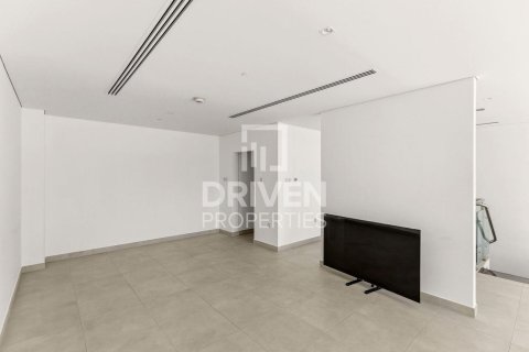 Dúplex en Marina Arcade Tower, Dubai Marina, Dubai, 1 dormitorio, 155.98 m², № 129497 - foto 3