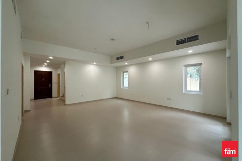 Villa en Dubai, 4 dormitorios, 441.3 m², № 71881 - foto 2