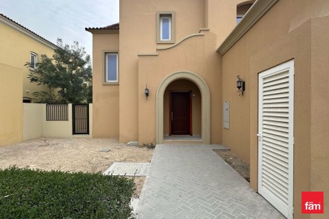 Villa en Dubai, 4 dormitorios, 441.3 m², № 71881 - foto 7