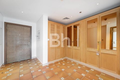 Apartment in Downtown Dubai (Downtown Burj Dubai), Dubai 2 bedrooms, 154 sq.m. № 21051 - photo 6