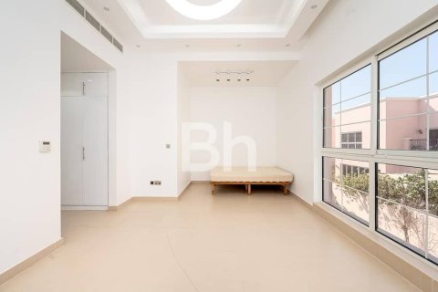 Villa à Nadd Al Sheba, Dubai, 4 chambres, 469 m², № 21064 - photo 12