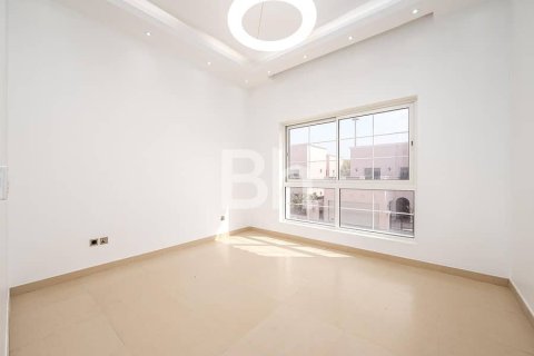 Villa à Nadd Al Sheba, Dubai, 4 chambres, 469 m², № 21064 - photo 11