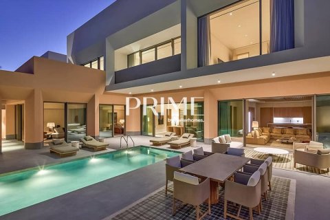 Villa en Dubai, 5 dormitorios, 1394 m², № 21052 - foto 1