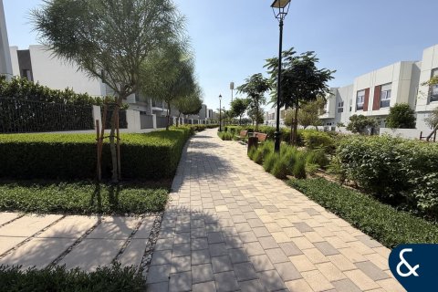 Снять в аренду виллу в Villanova, Dubai Land, Дубай: 3 спальни, 161м², № 98796 - фото 15