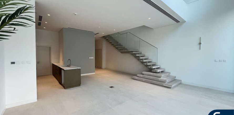 Townhouse in Dubai 3 bedrooms, 344 sq.m. № 98782