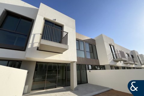 Villa en The Valley, Dubai, 3 dormitorios, 175 m², № 98794