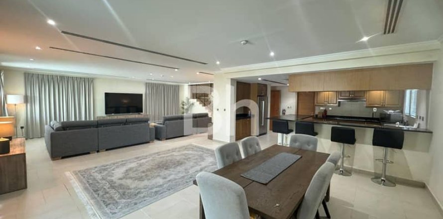 Villa in Jumeirah Park, Dubai 4 bedrooms, 808 sq.m. № 24105