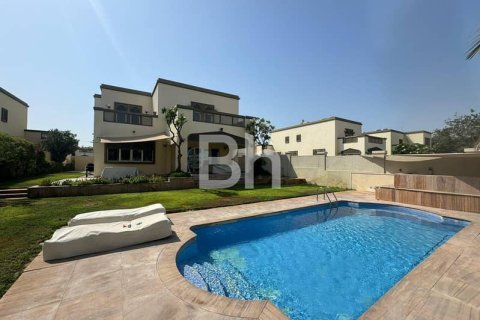 Villa in Jumeirah Park, Dubai 4 bedrooms, 808 sq.m. № 24105 - photo 17