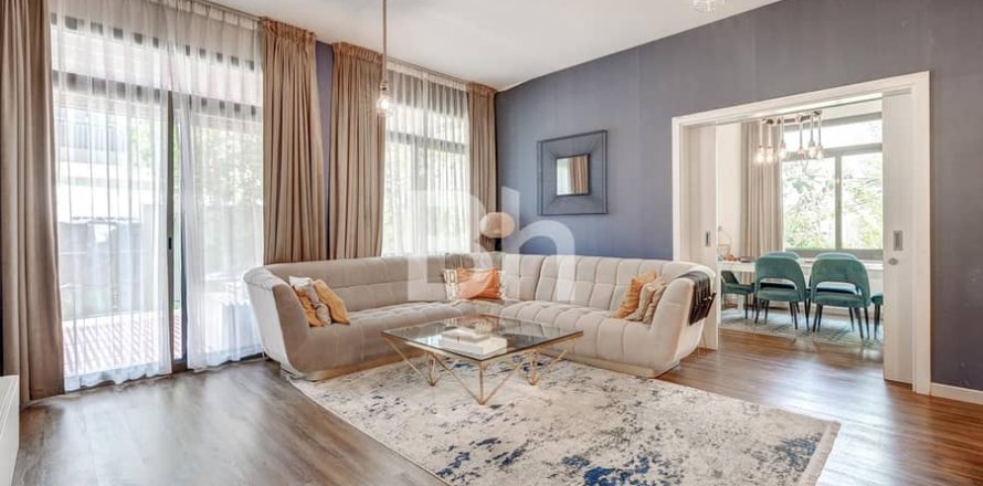 تاون هاوس في Town Square, دبي 4 غرف نوم, 283 م² رقم 24102
