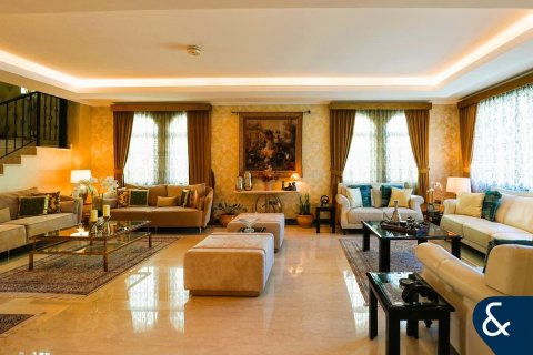 Villa in Legacy, Jumeirah Park, Dubai 4 bedrooms, 403 sq.m. № 76027 - photo 3