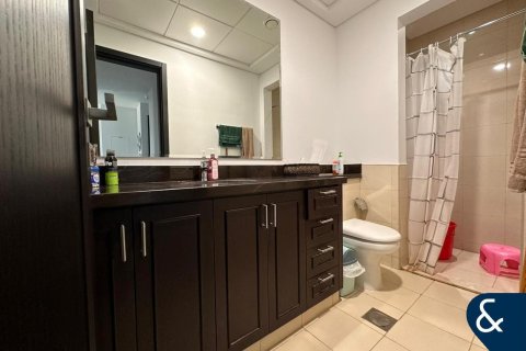 Снять в аренду виллу в Dubai Land, Дубай: 3 спальни, 174м², № 76374 - фото 10