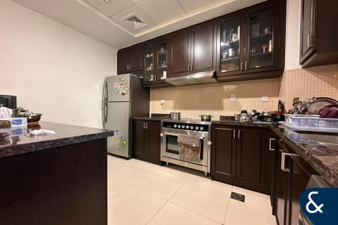 Снять в аренду виллу в Dubai Land, Дубай: 3 спальни, 174м², № 76374 - фото 3