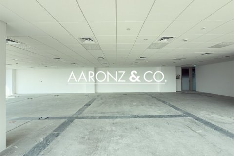 Bureau à Umm Ramool, Dubai, 853.6 m², № 78514 - photo 2