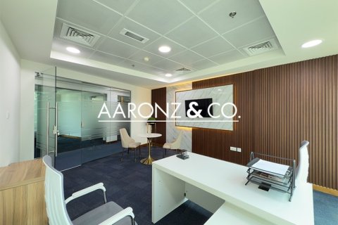 Bureau à Business Bay, Dubai, 197.9 m², № 78516 - photo 1