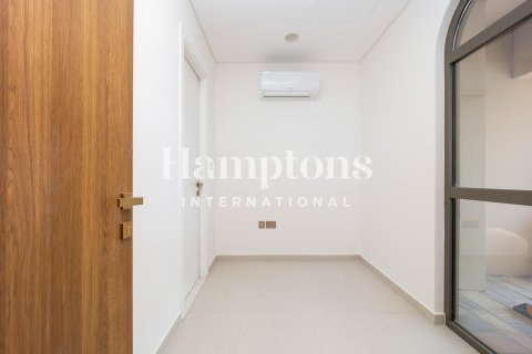 Townhouse in Hillside at Jumeirah Golf Estates, Jumeirah Golf Estates, Dubai 3 bedrooms, 264.95935600 sq.m. № 101414 - photo 16