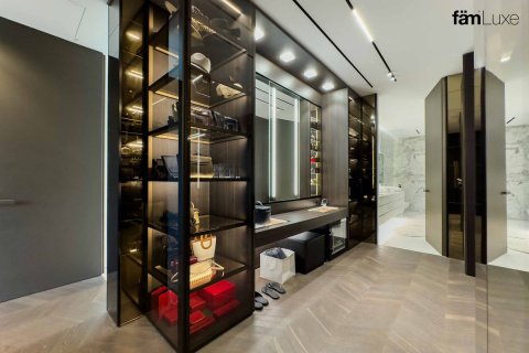 Villa en Dubai, 5 dormitorios, 1463.3 m², № 55650 - foto 10