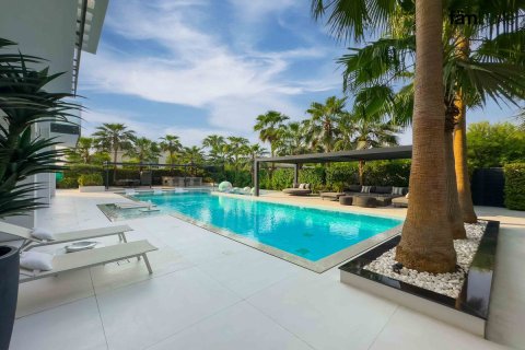 Villa en Dubai, 5 dormitorios, 1463.3 m², № 55650 - foto 23